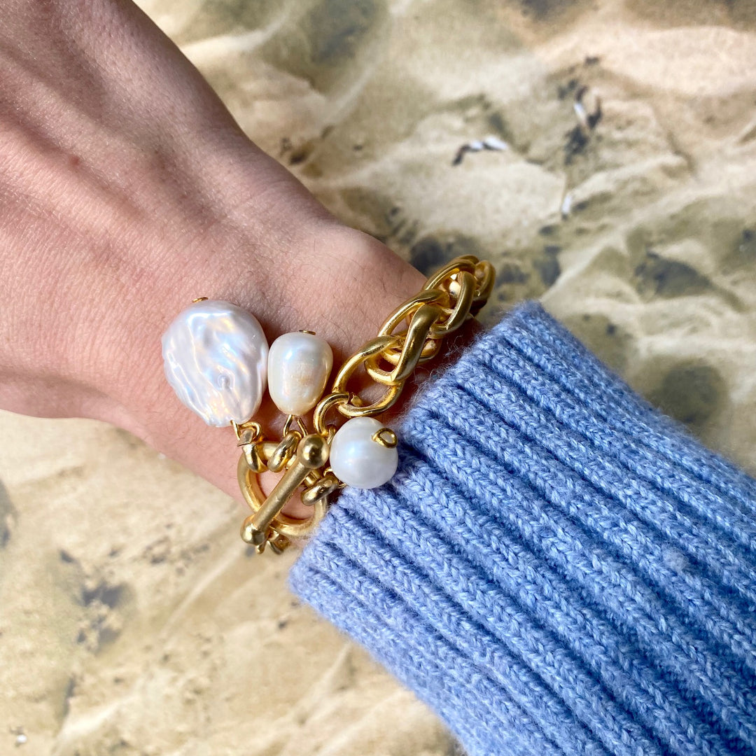 Karine Sultan | How to style charm bracelets