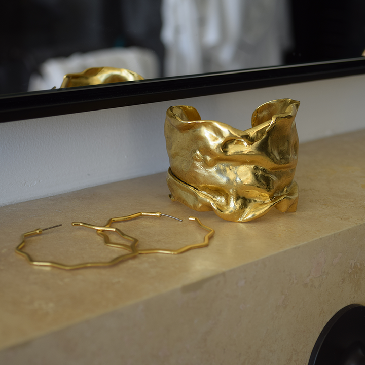 Crumpled foil cuff bracelet - Karine Sultan