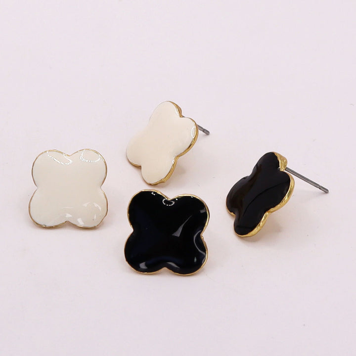 Clover Studs