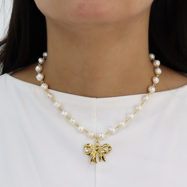 Lady Pearl X Bow Necklace
