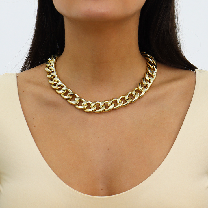 Curb Link Short Chain Necklace - Karine Sultan