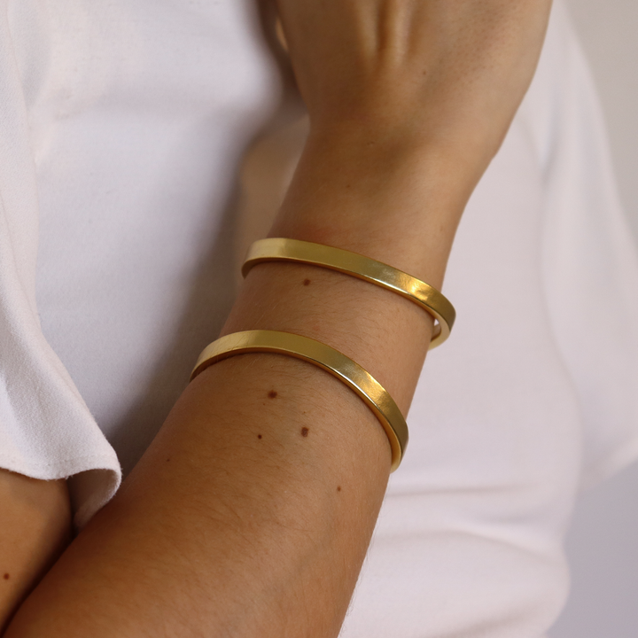 Minimalist split cuff - Karine Sultan