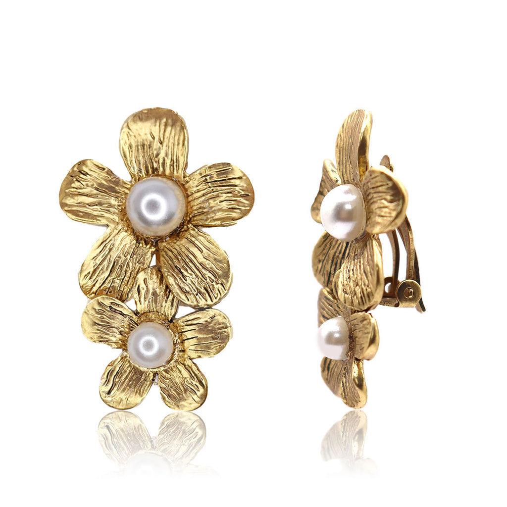 Statement Flowers Clip-on Earrings for a Bold Look - Pearl - Gold