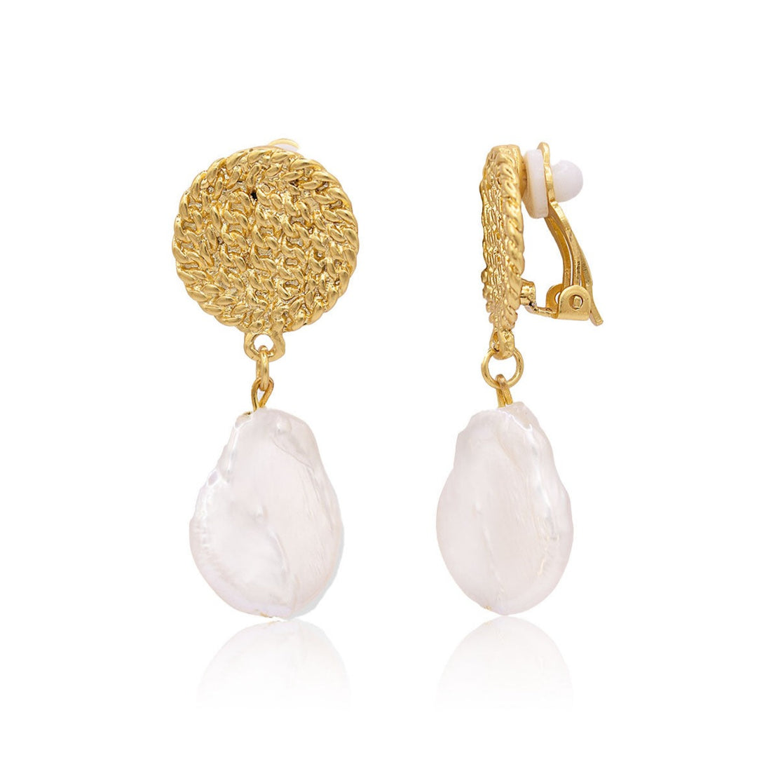 Disc & flat pearl clip-on earrings - Karine Sultan