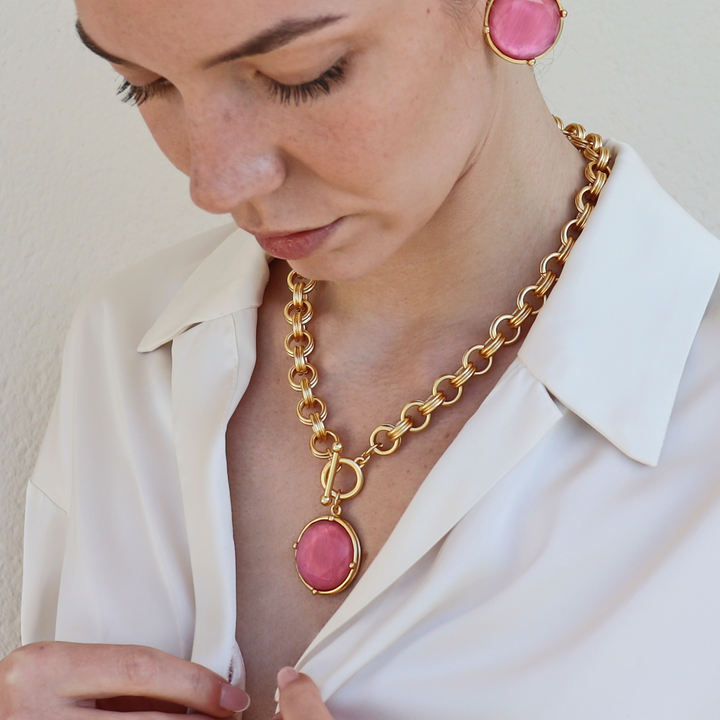 Cabochon Pendant Necklace