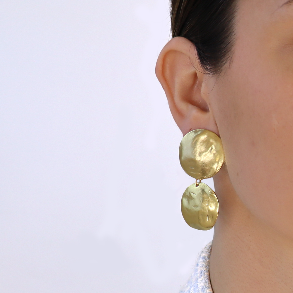 Double shell disc clip-on earrings - Karine Sultan