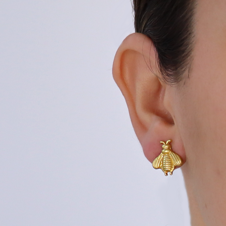 Bee stud earrings - Karine Sultan