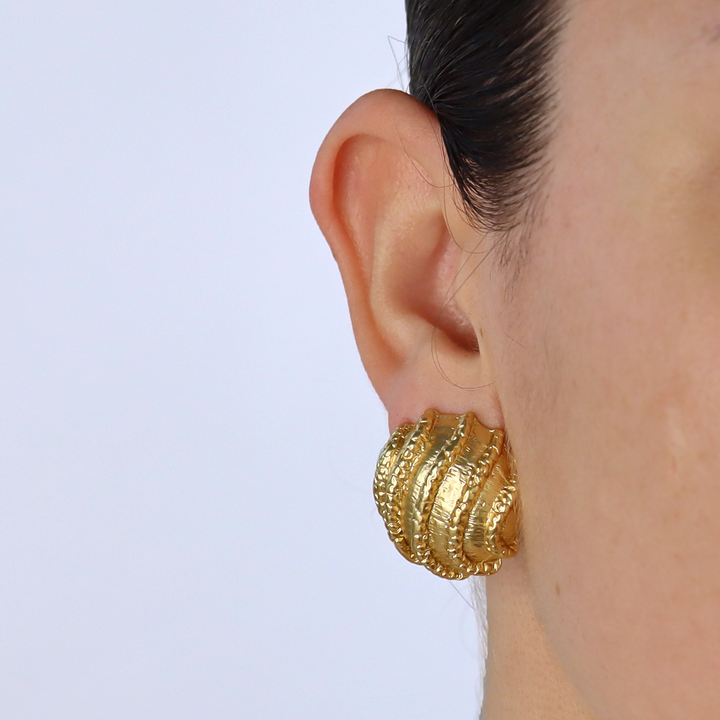 Button clip-on earrings - Karine Sultan