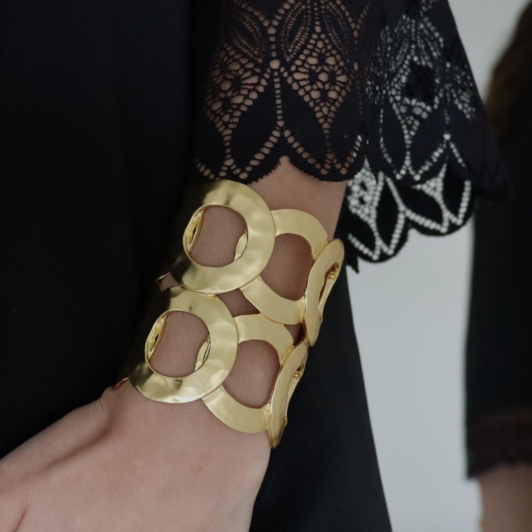 Intertwined Rings Cuff Bracelet