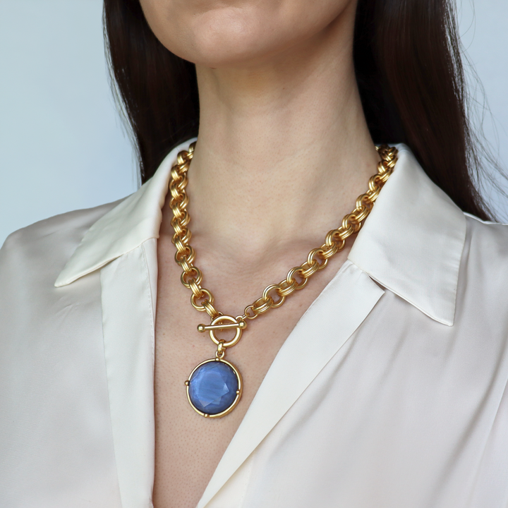 Cabochon Pendant Necklace