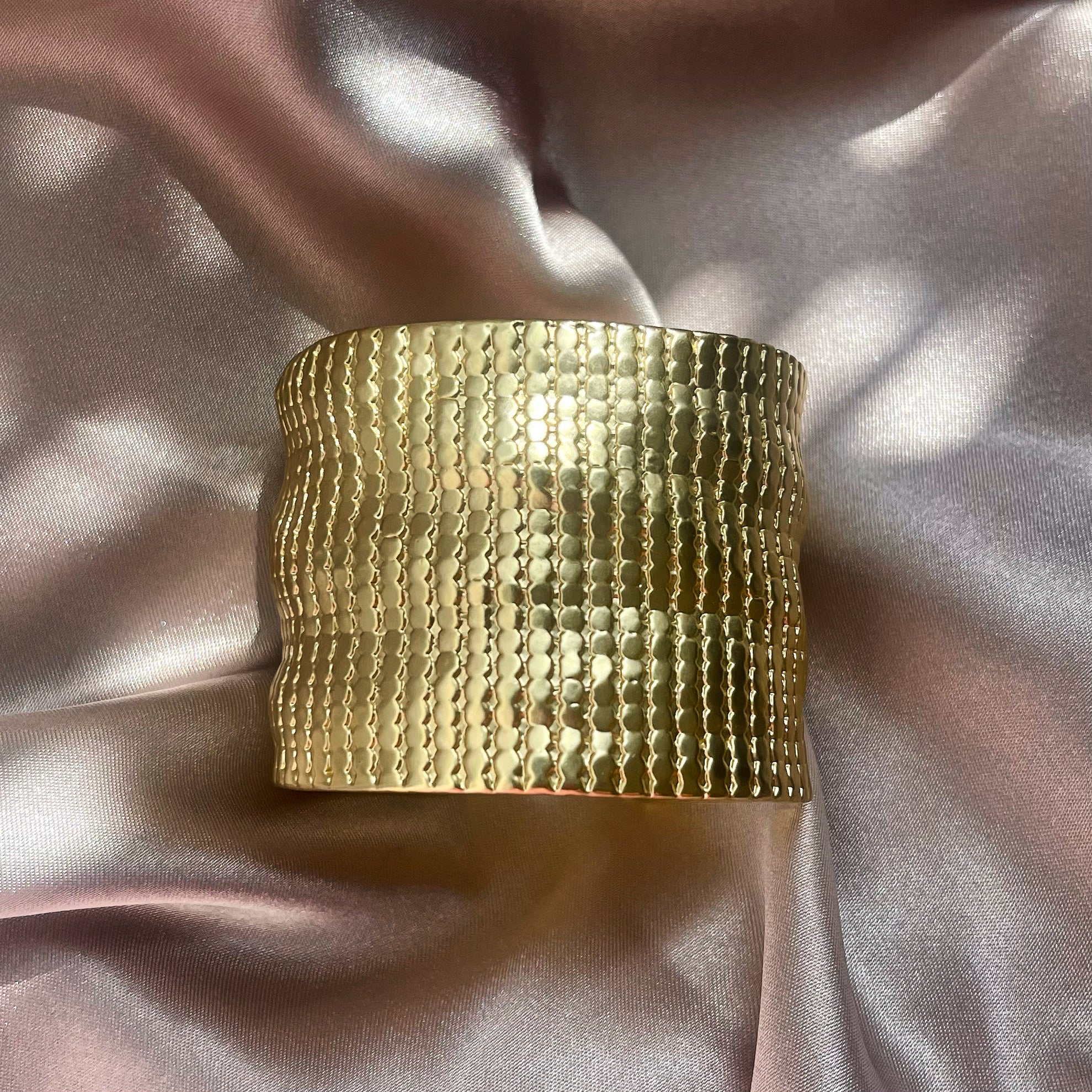 Chainmail cuff
