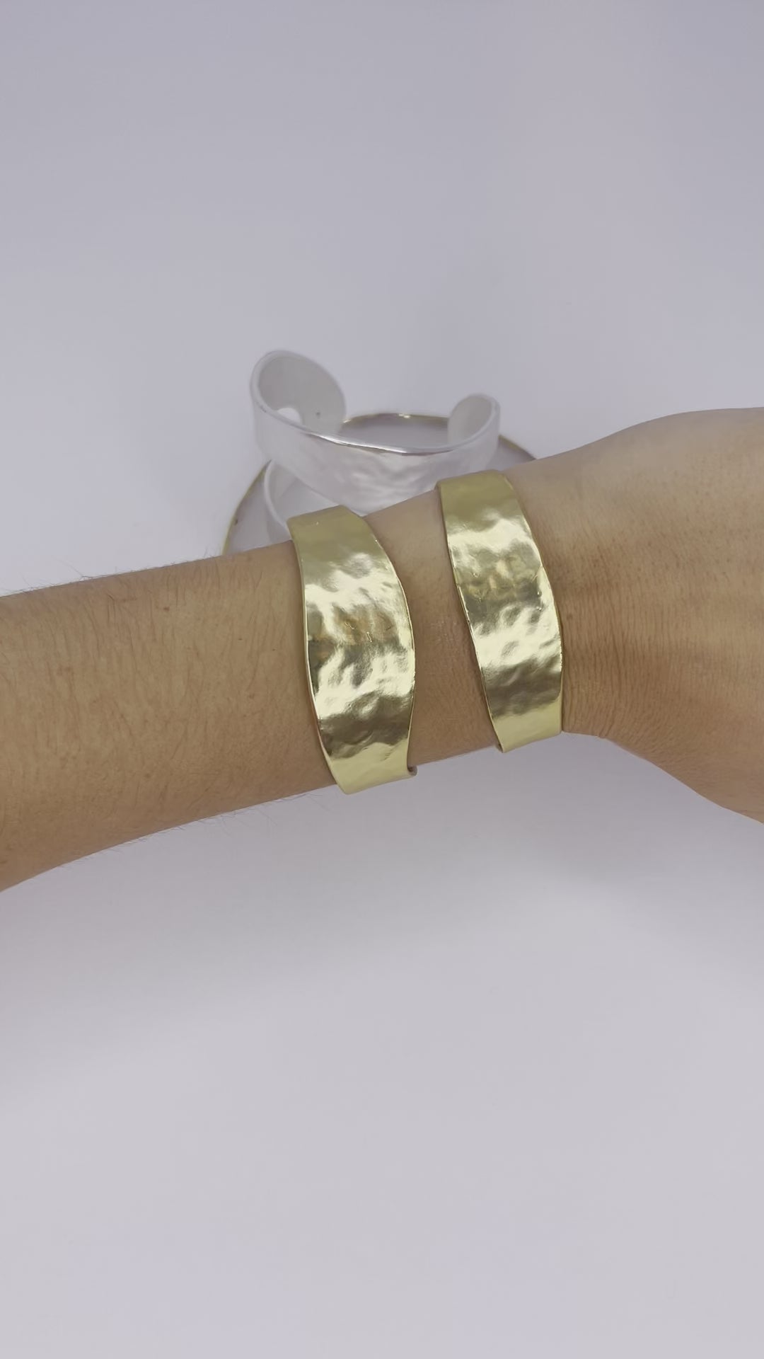 Split cuff