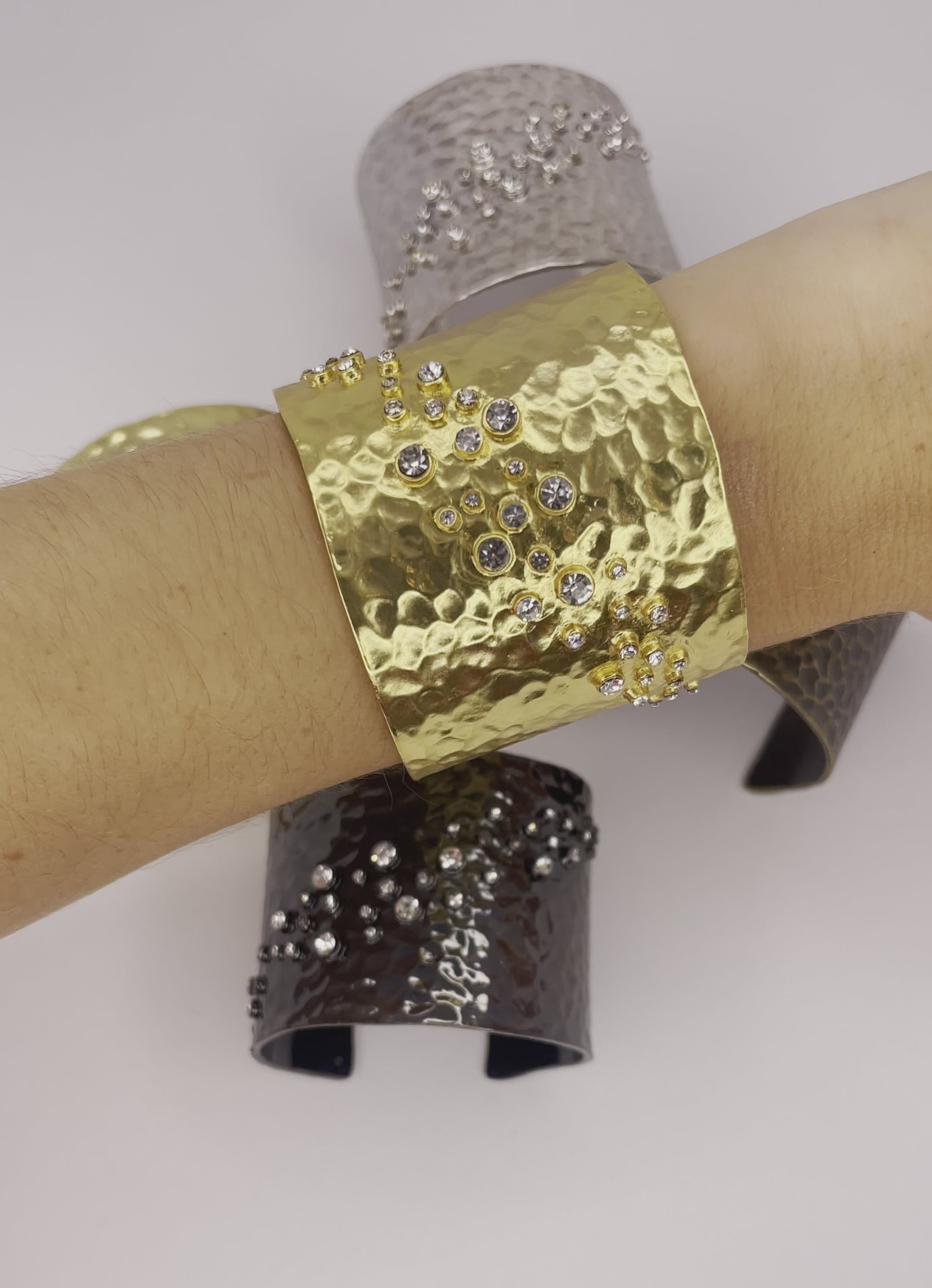 Shimmering wrist cuff bracelet