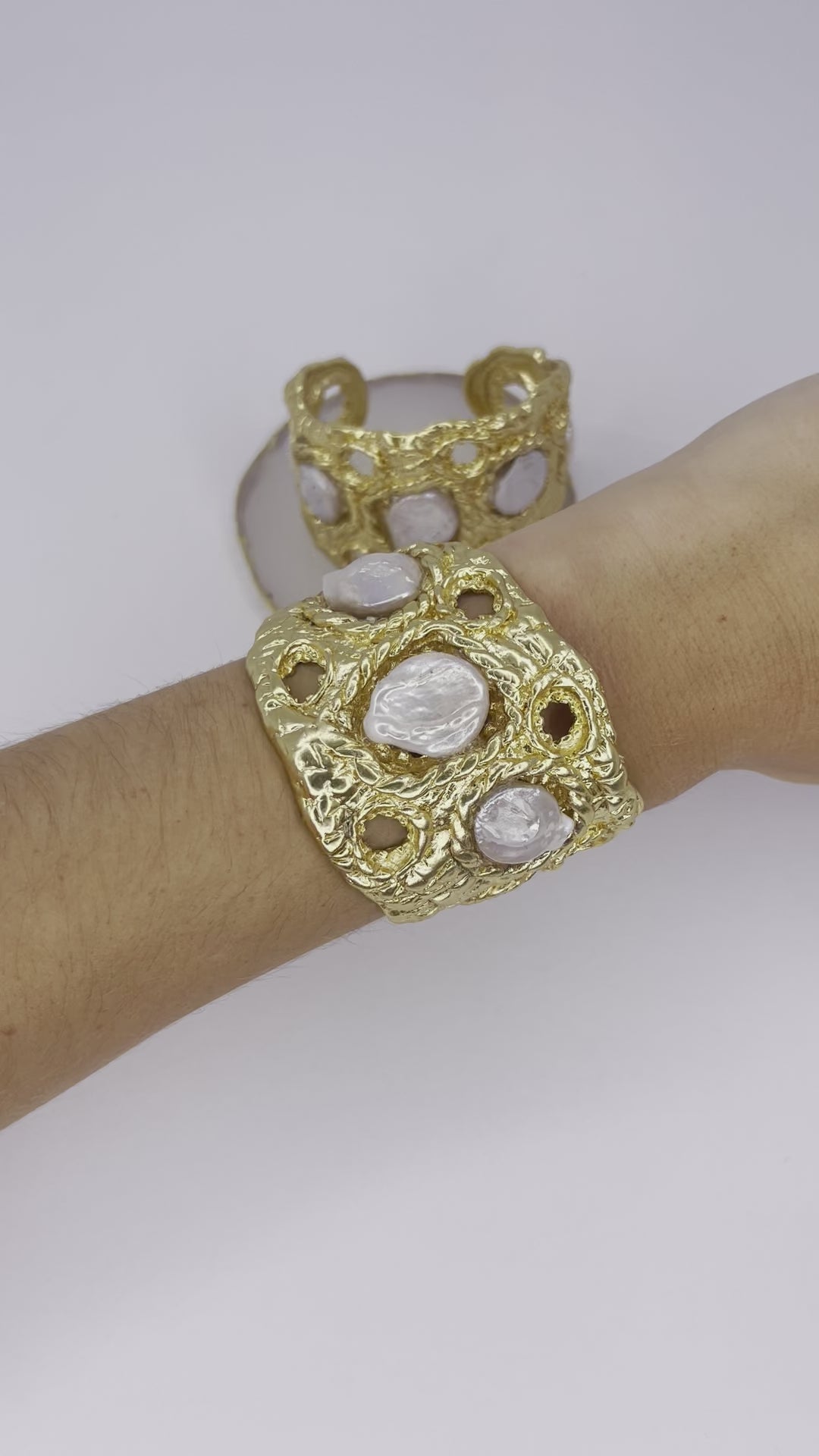 Pearl textured cuff
