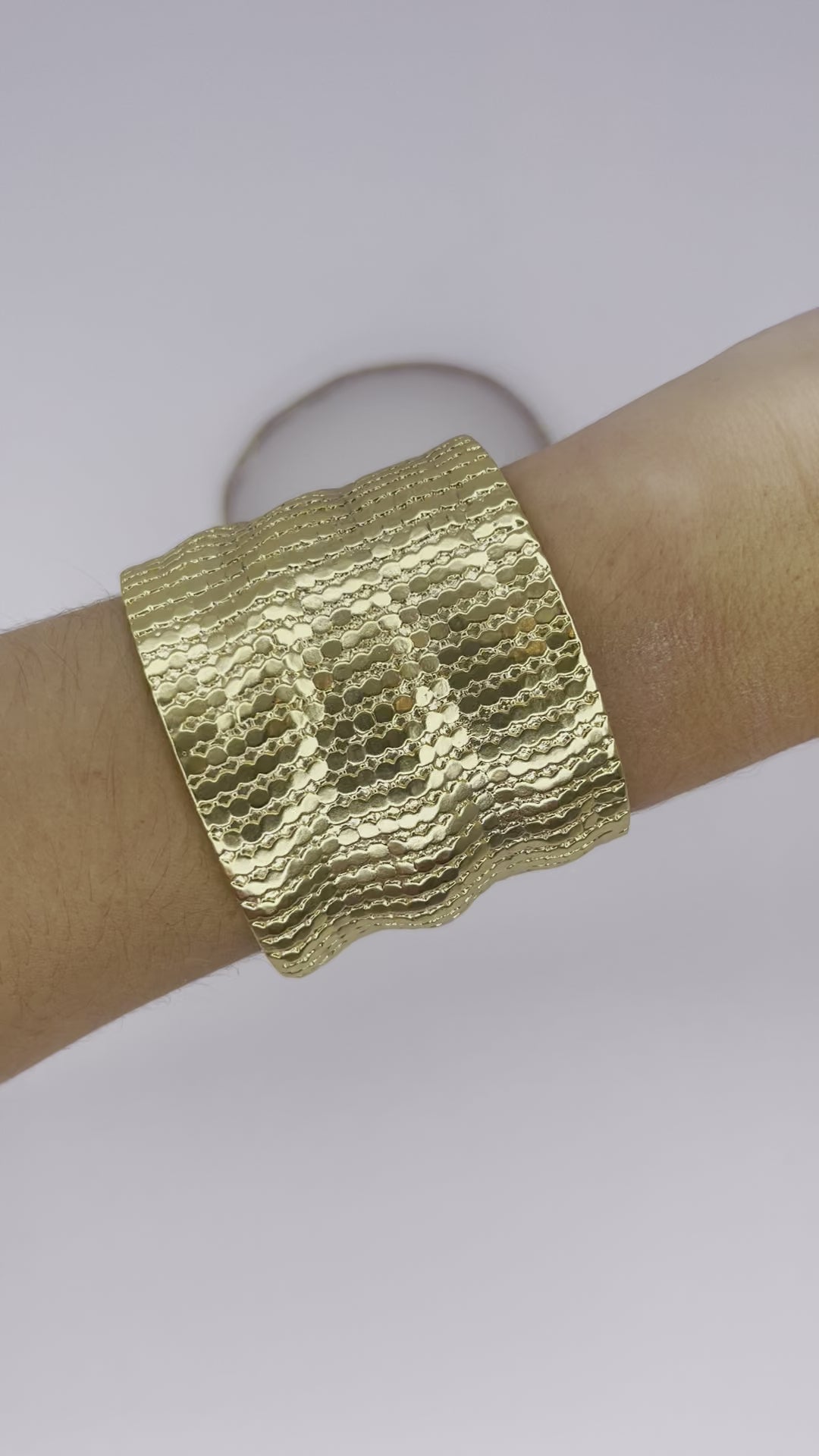 Chainmail cuff