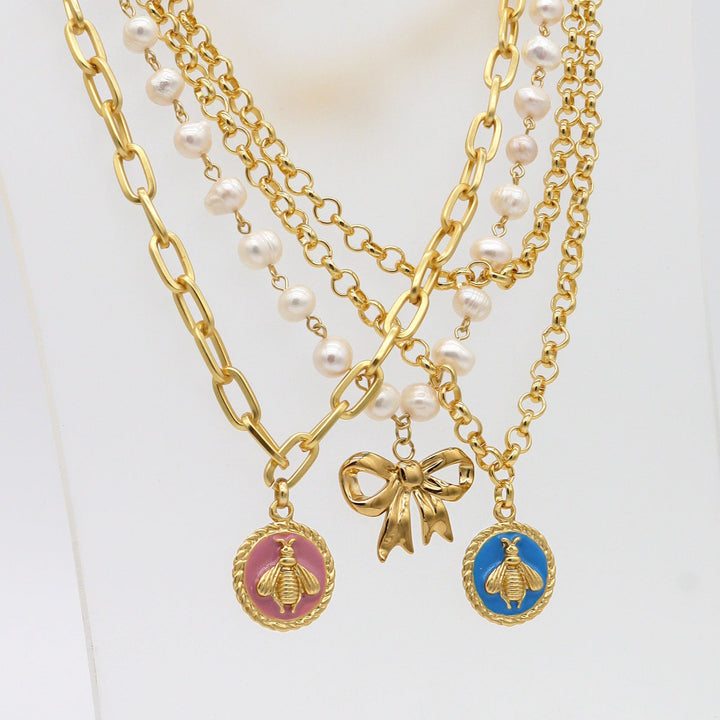 Lady Pearl X Bow Necklace