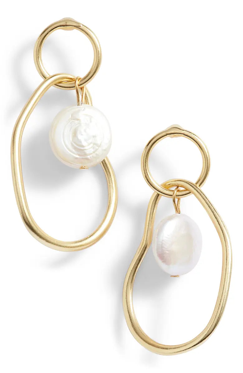 Organic link and flat pearl drop earrings - Karine Sultan