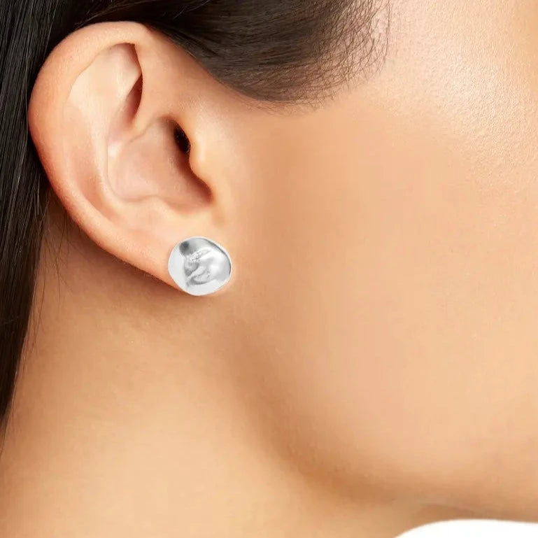 Mini shell stud - Karine Sultan