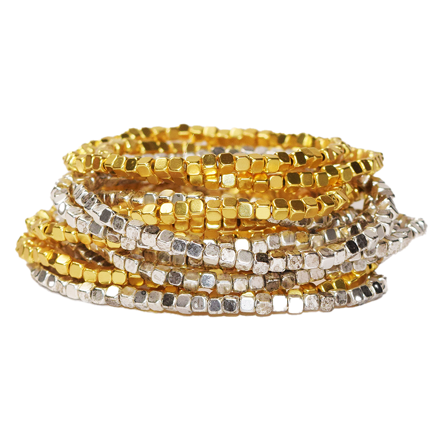 Set of 15 beaded bracelets in mixed metal - Karine Sultan