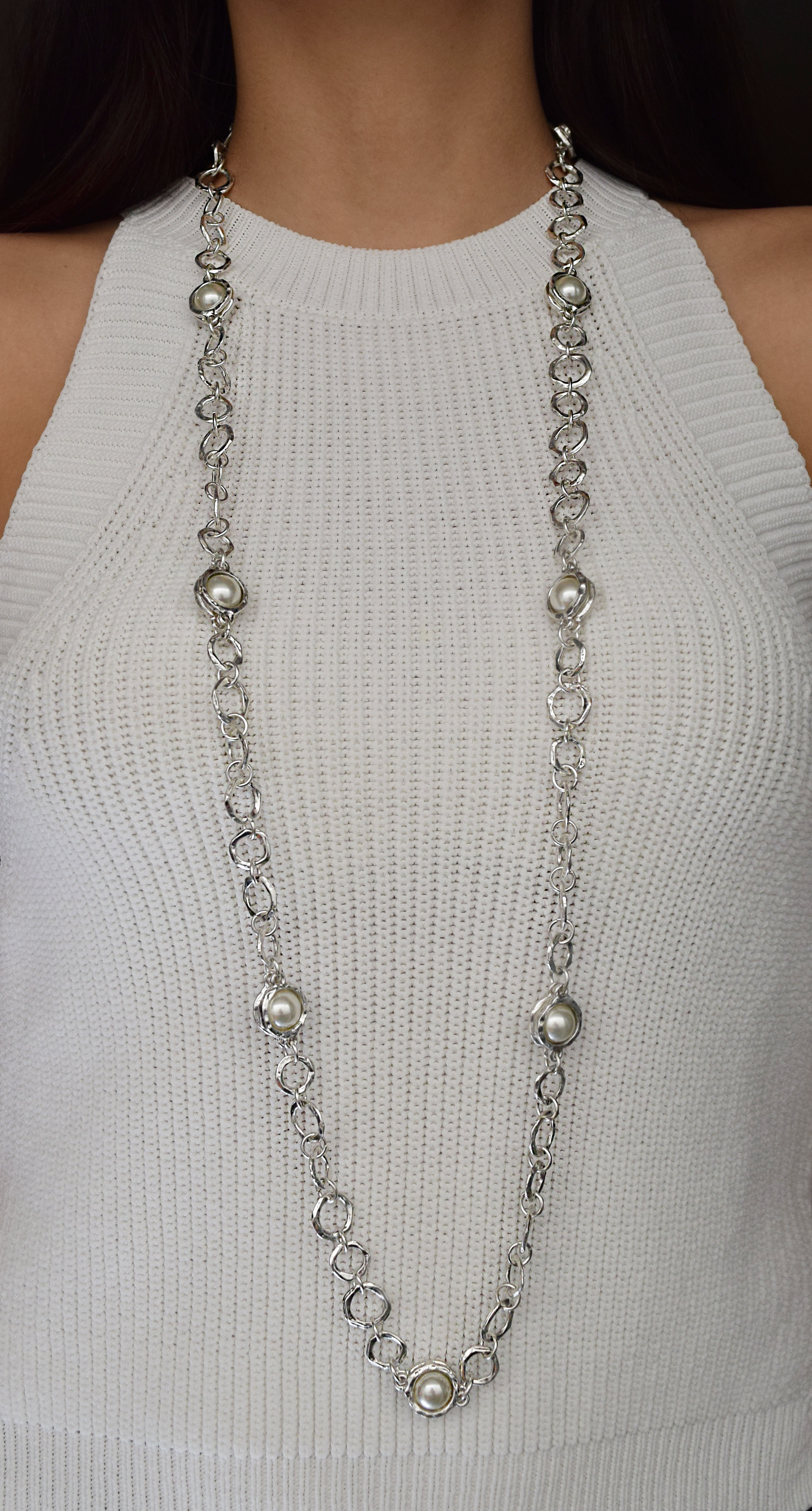Faux pearl station necklace