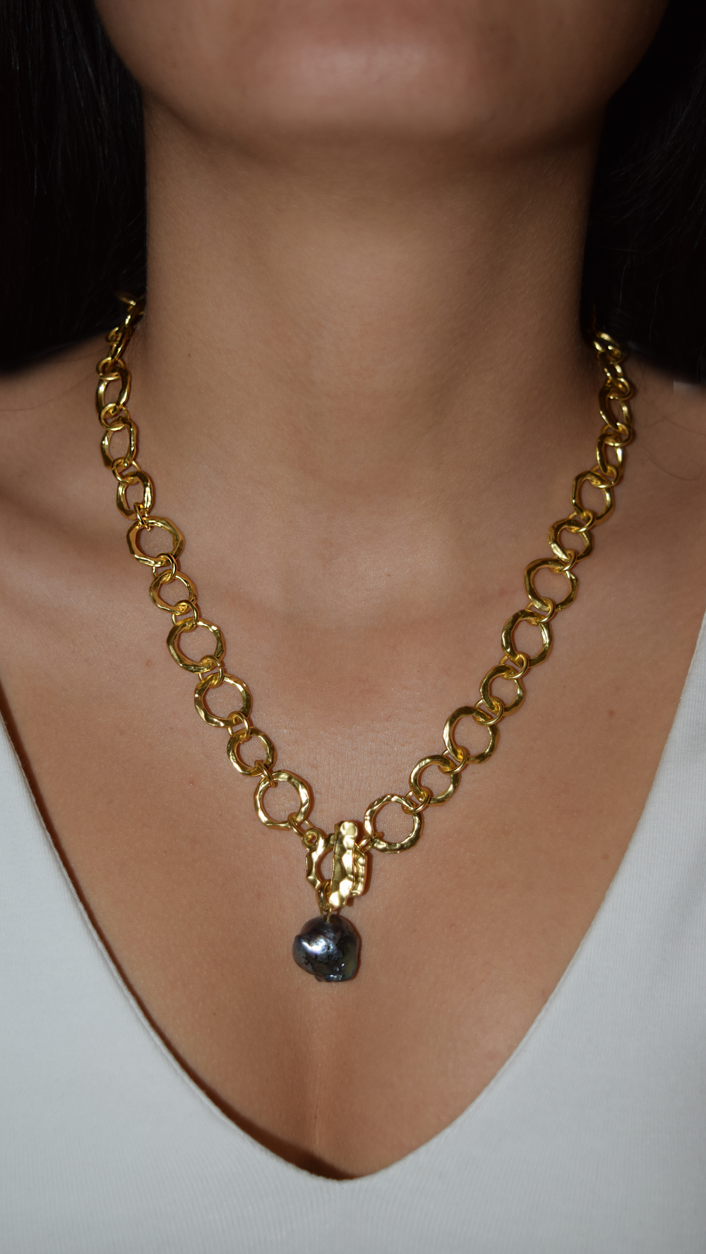 Peacock Pearl Short Chain - Karine Sultan