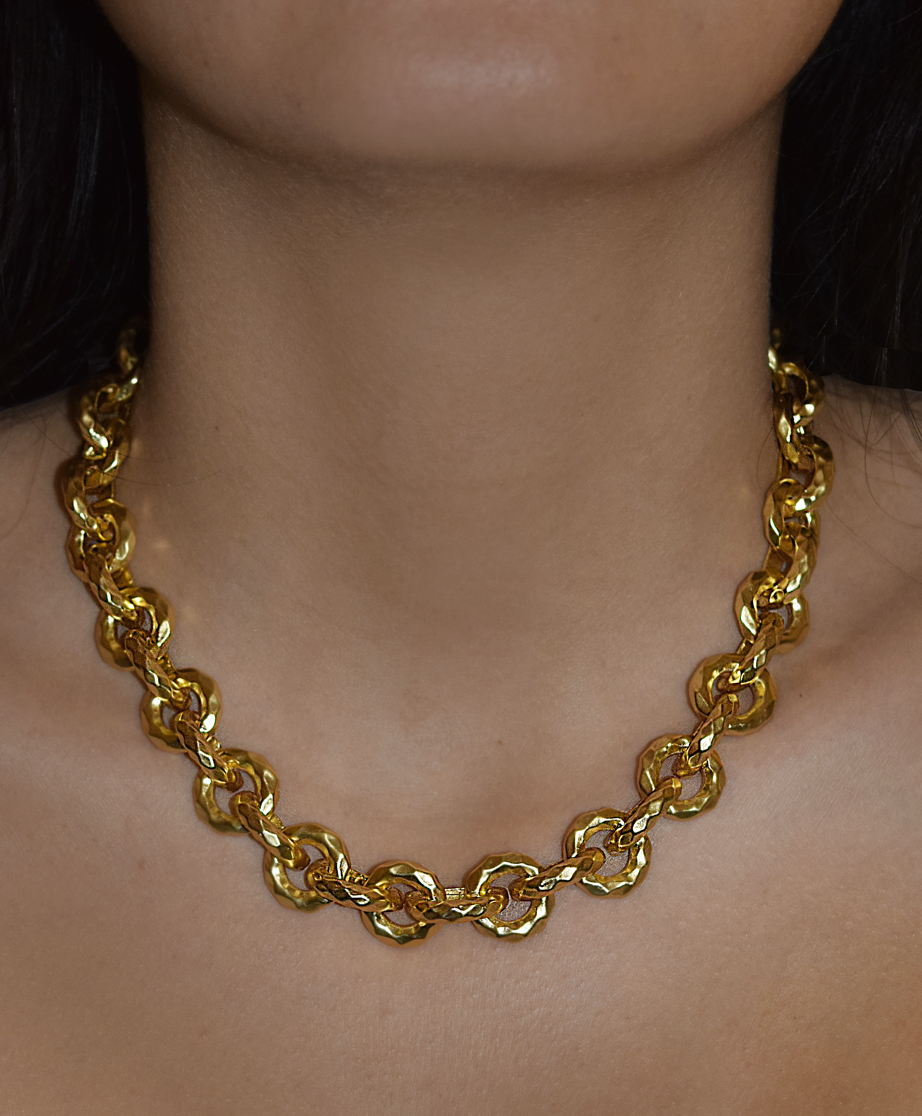 Luxurious round link collar necklace