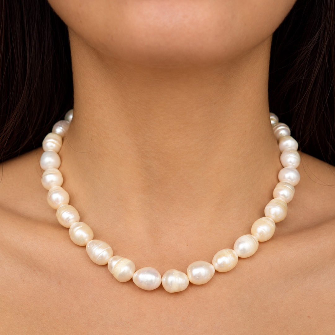 Madame Pearl Necklace