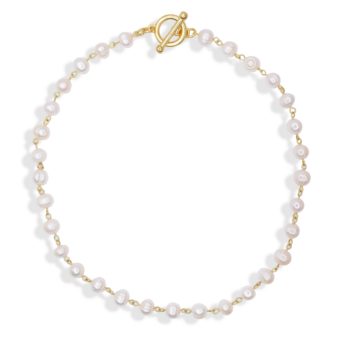 Elegant pearl necklace