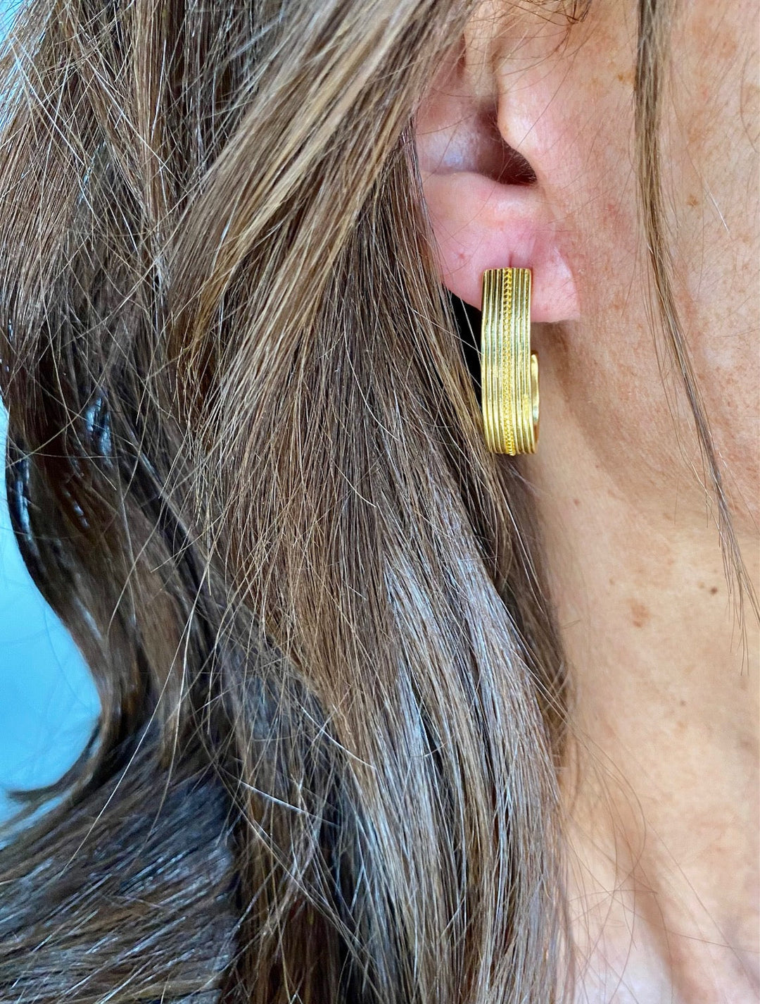 Mini half hoop earrings - Karine Sultan