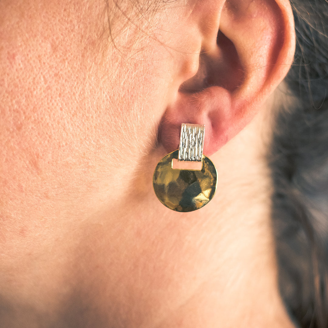 Mixed metal short drop earring - Karine Sultan Official Website