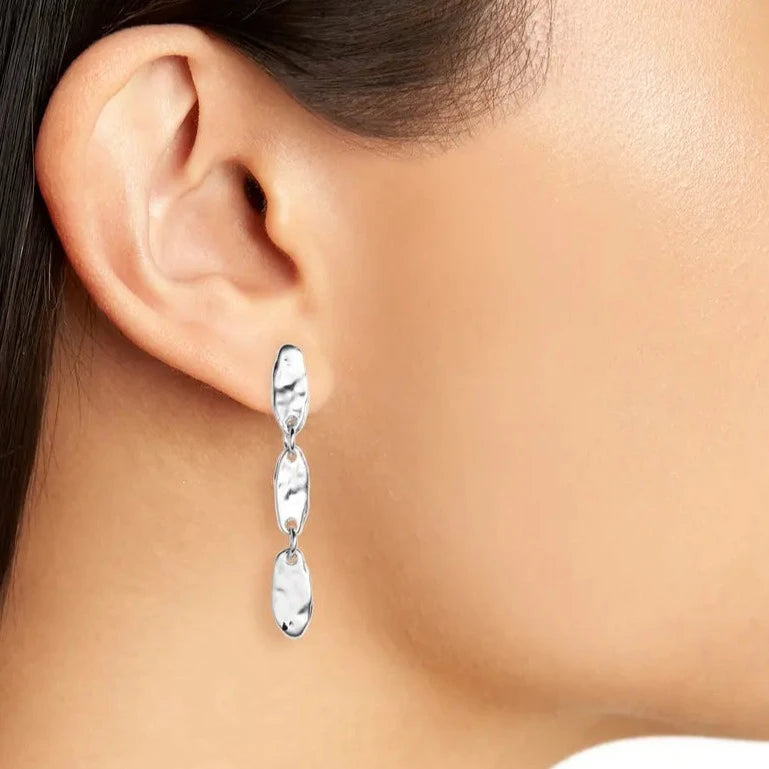 Textured linear drop earrings - Karine Sultan